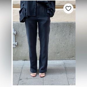 Djerf Avenue - On The Go Pants